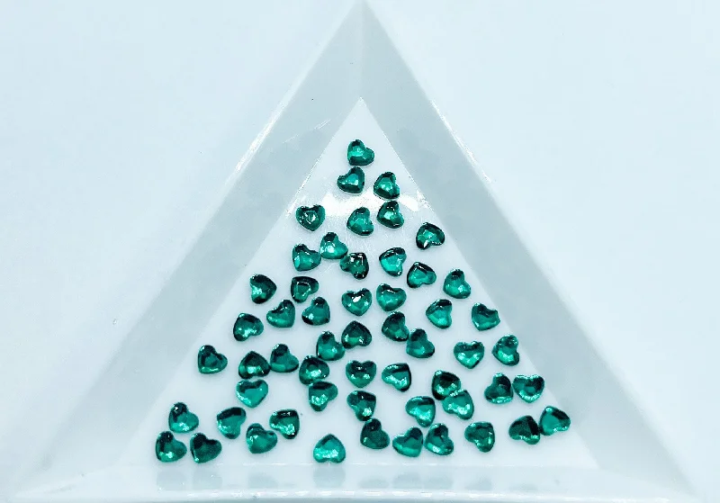 Non-toxic nail polish-3MM Emerald Heart Rhinestone G6-1-1