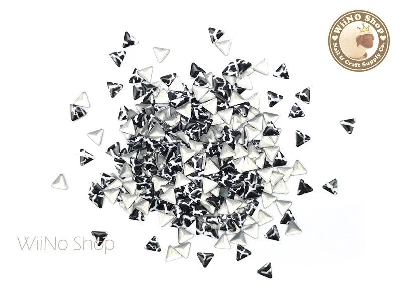 Glittery nail art toppers-4mm Black White Marble Pattern Triangle Metal Studs - 100 pcs